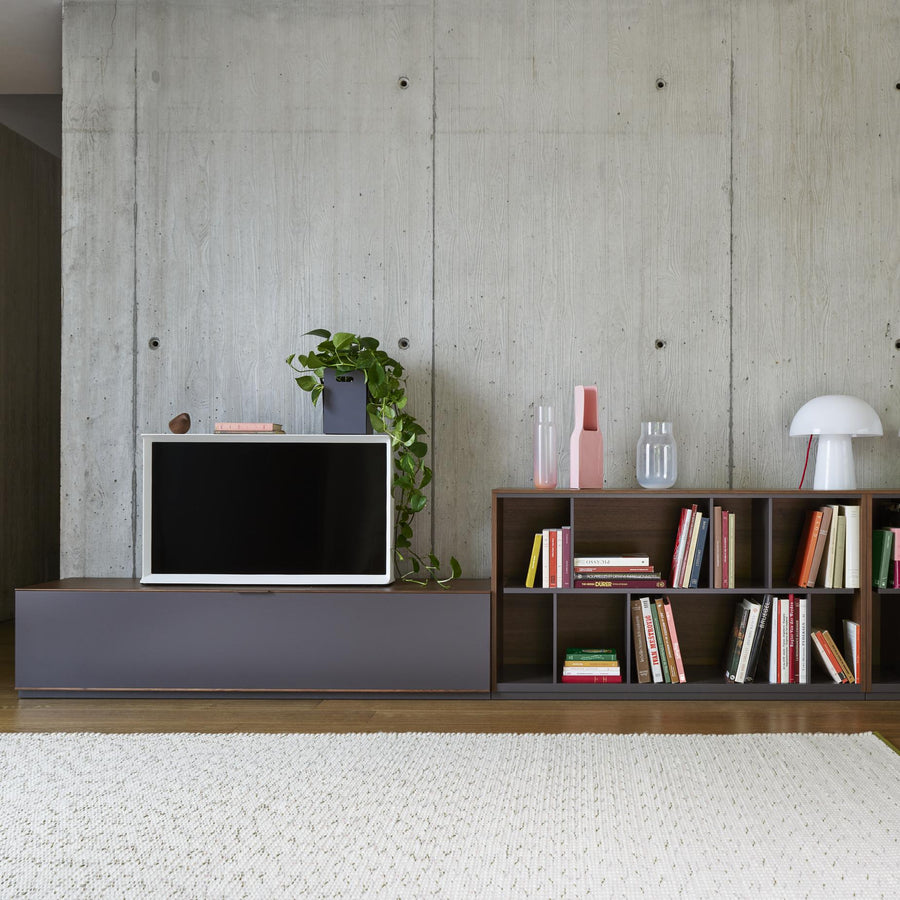 Jo Vase (Short Neck) Pink Rugs & Accessories Ligne Roset Gloss 